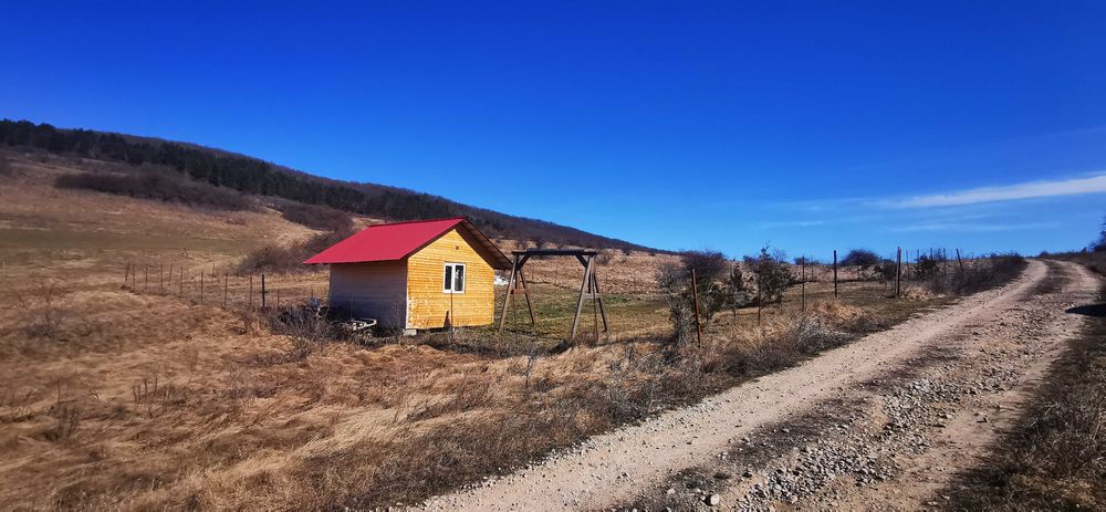 Teren 650 mp Mera – la limita intravilanului – utilitati aproape