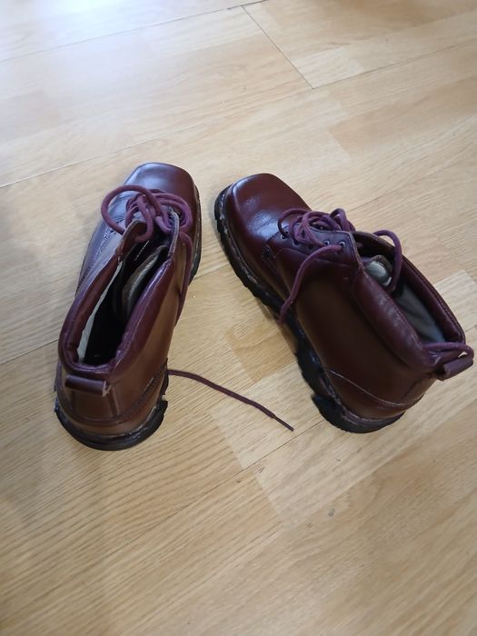 Vand bocanci vânători de munte