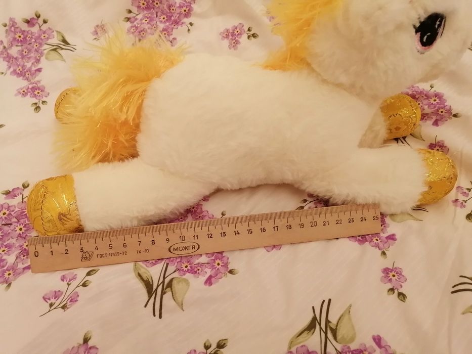 Новый белый милый  единорог