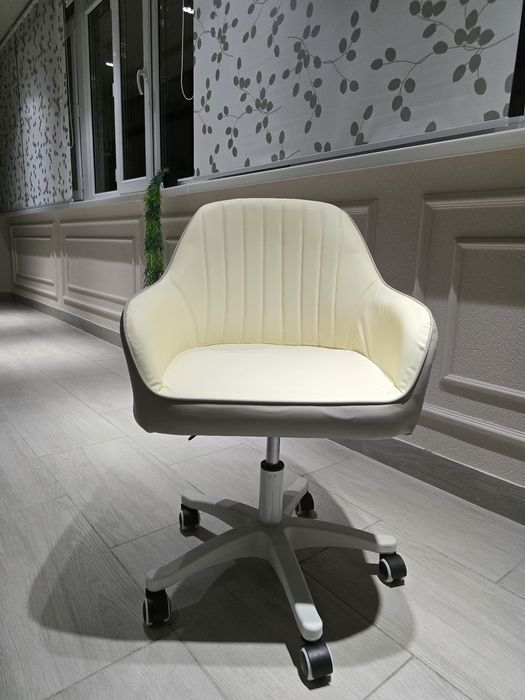 Продаю новое кресло