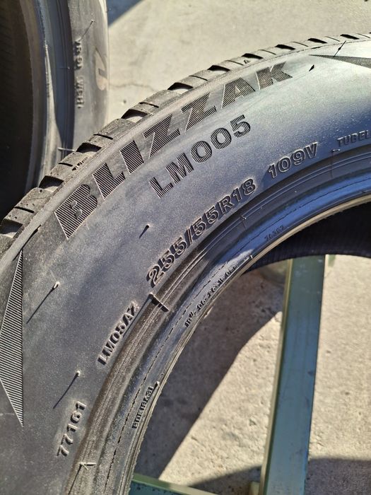 2 Anvelope de iarnă 255 55 r18 Bridgestone
