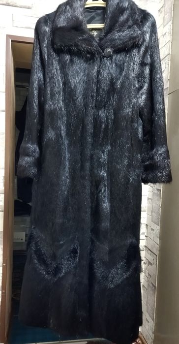 Продам Шубу нутриевую