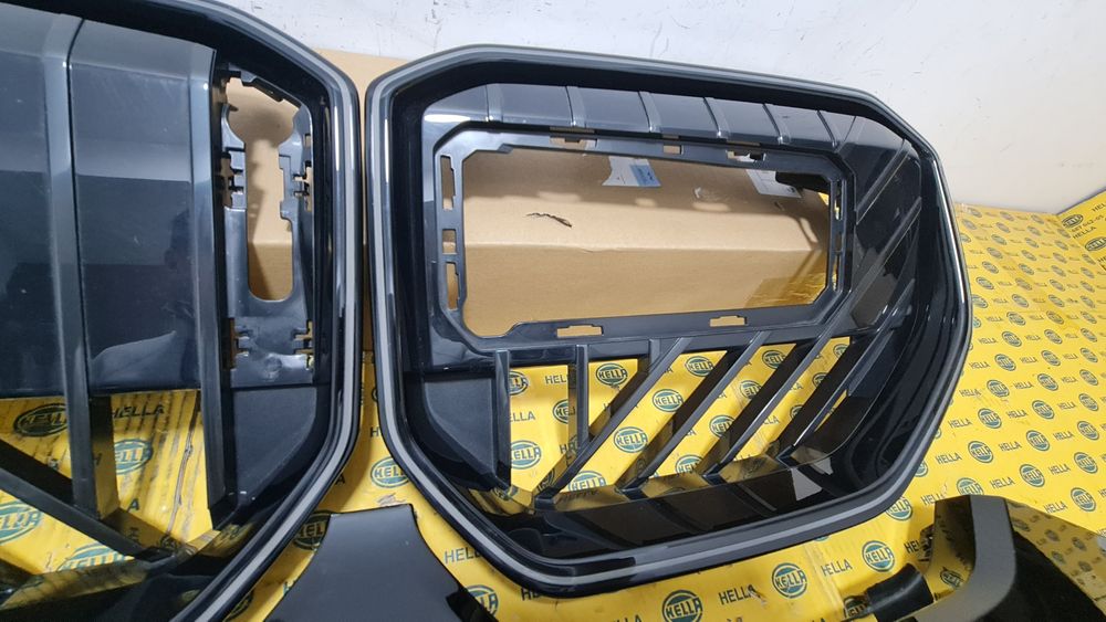 Grila masca radiator lumina glow ornament bamdou bara M  BMW X3 G45