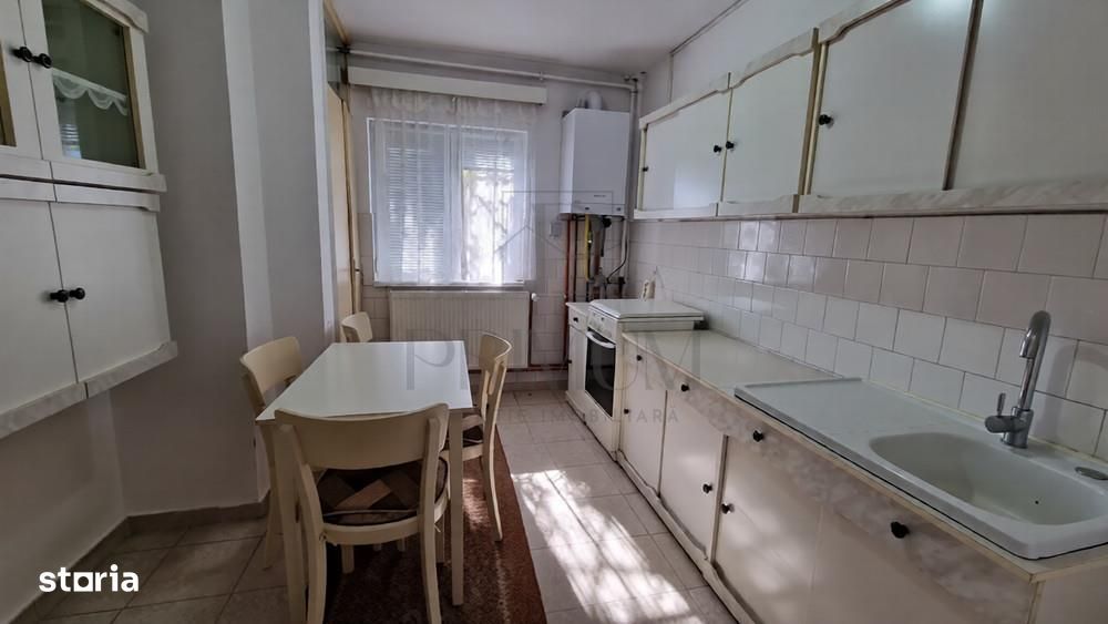 Aradului - Etaj 2 - Decomandat - 4 Camere - 2 Bai - 2 Balcoane - Centr