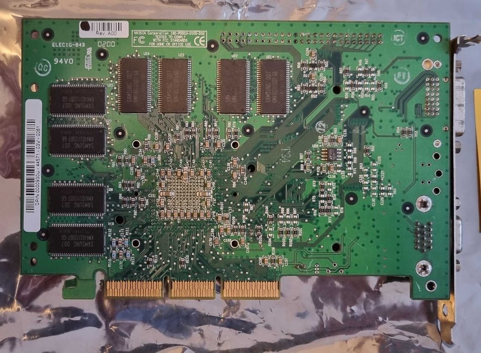 Placa video retro GeForce 256 SDR