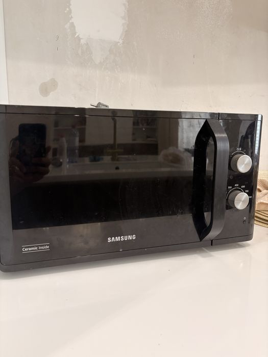 Продаётся микроволновая печь Samsung (Ceramic Inside)