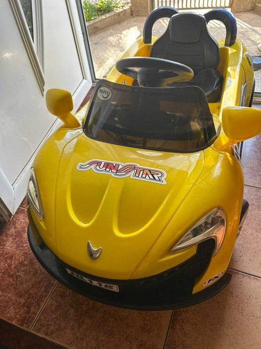 Детска електрическа кола