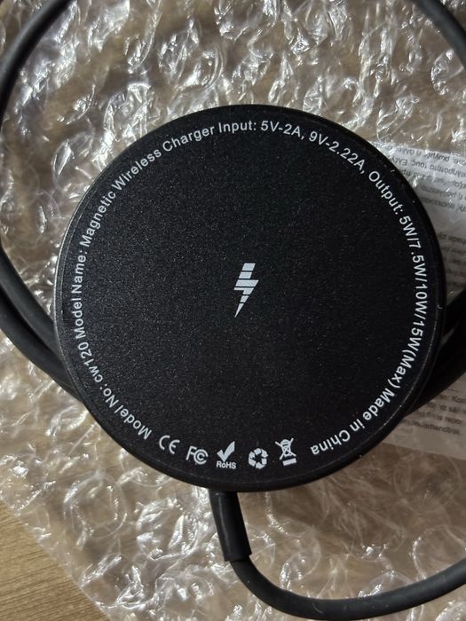 Încărcător wireless magnetic