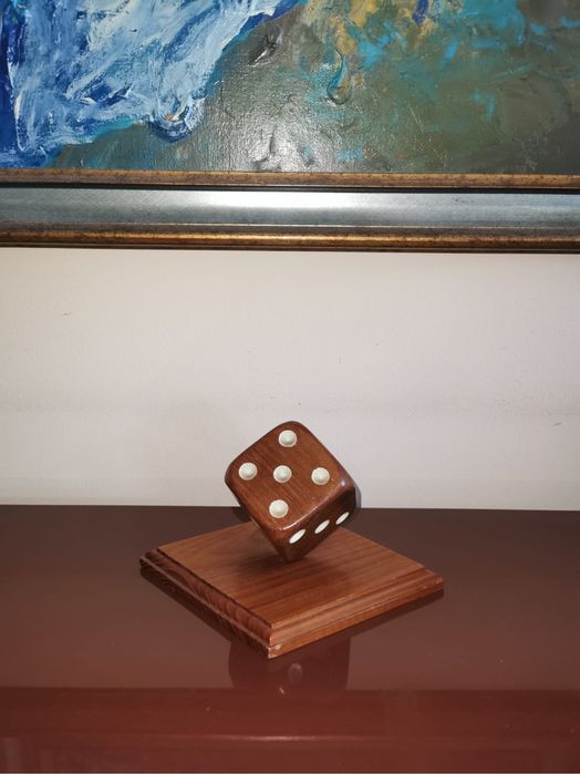 Фигура дървена ЗАРЧЕ масив орех кафява голяма дървена скулптура декор