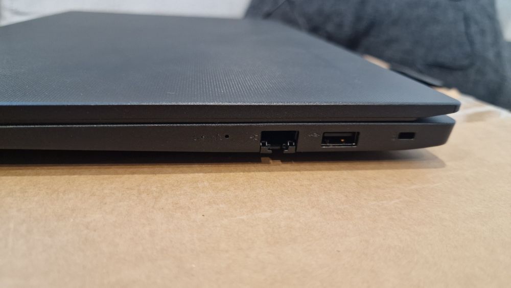 Lenovo V15 G2 ITL – i7 / 16GB / 512GB SSD