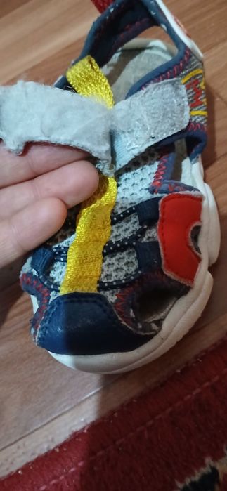 Отдам сандалики для мальчиков