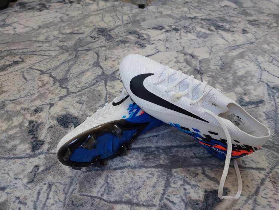 Бутцы mercurial новые