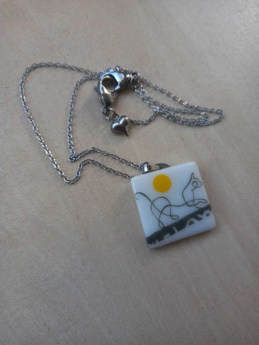 Авторско колие (медальон) от порцелан "Котка"