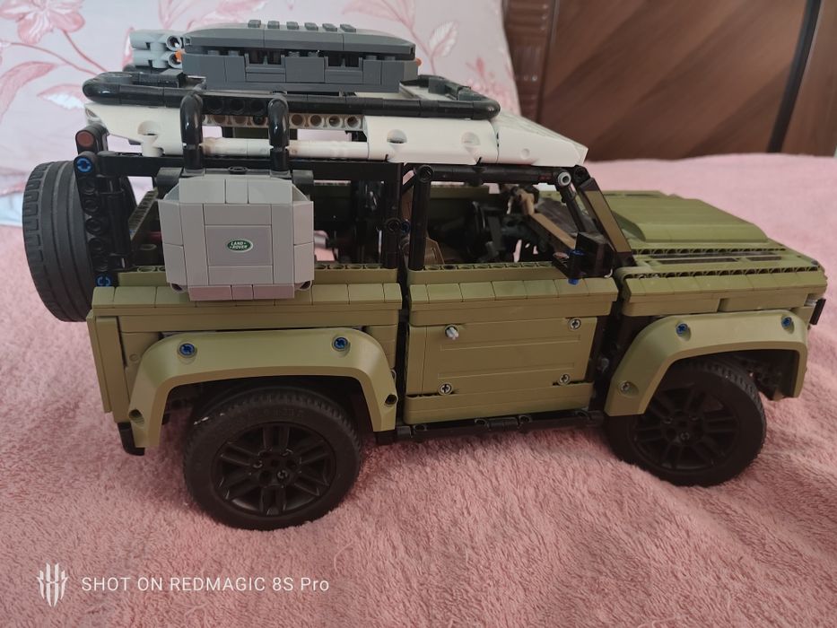 Продам Lego land Rover Defender