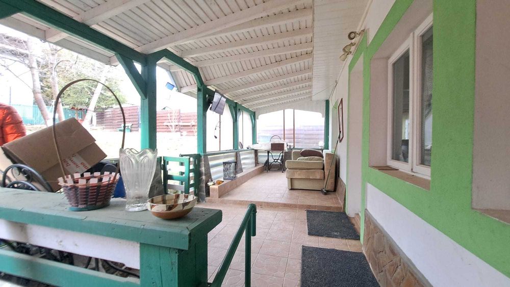 Casa moderna, cu foisor, anexe, gratar, renovata integral, 3000 mp curte livada