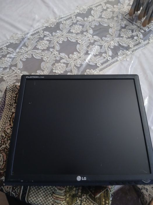 Lg Kompyuter Monitor 17 2ta