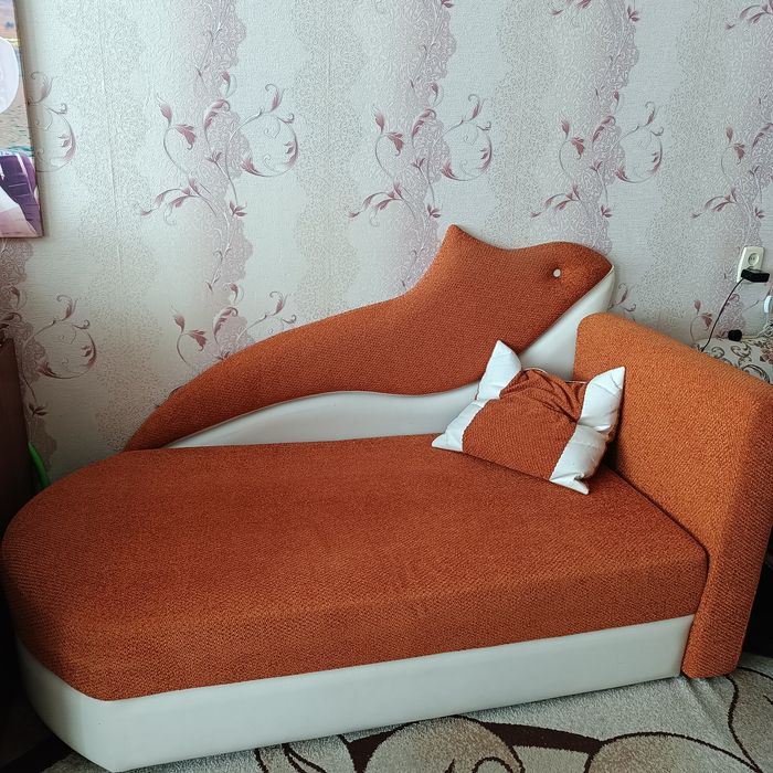 Продам софу детскую