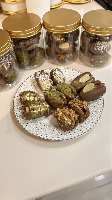 Финики в шоколаде