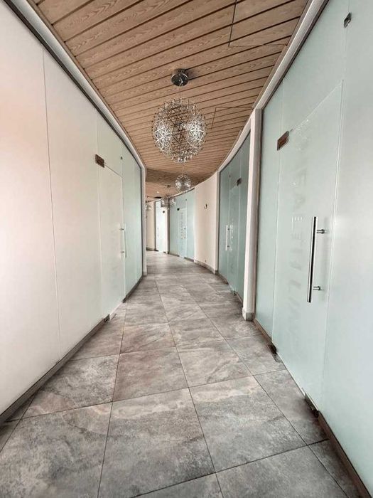 Улица Паркентская.Сдам в аренду отличный коммерческий обьект 330кв.м..