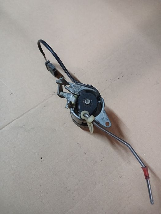 Кнопка багажника Ауди С4