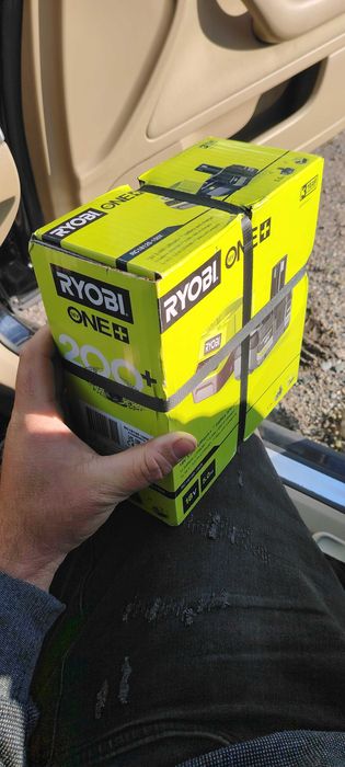 Incarcator si Baterie Ryobi 18V/5ah nou Sigilat