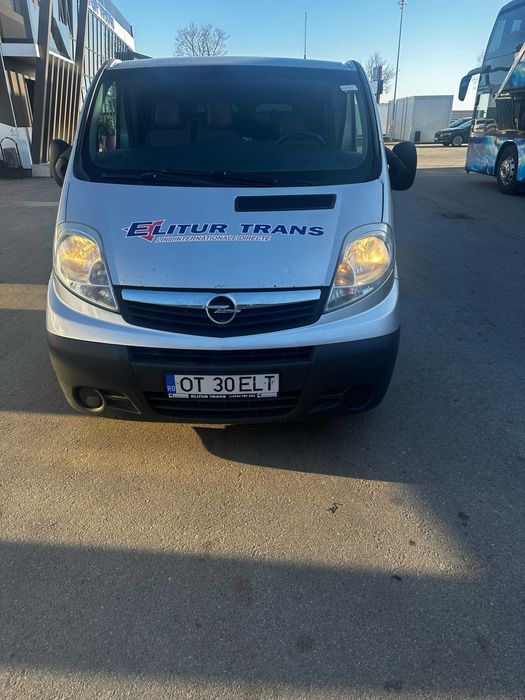 Opel Vivaro,2011,  8+1 locuri, model lung, 2.0 diesel, 125 cp
