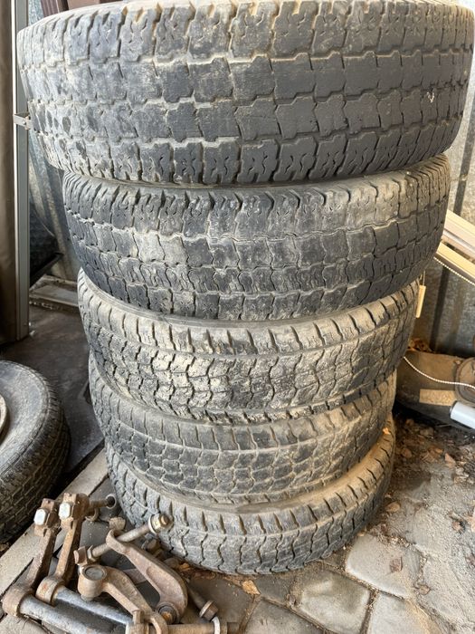 Шины колеса 225/75/16С