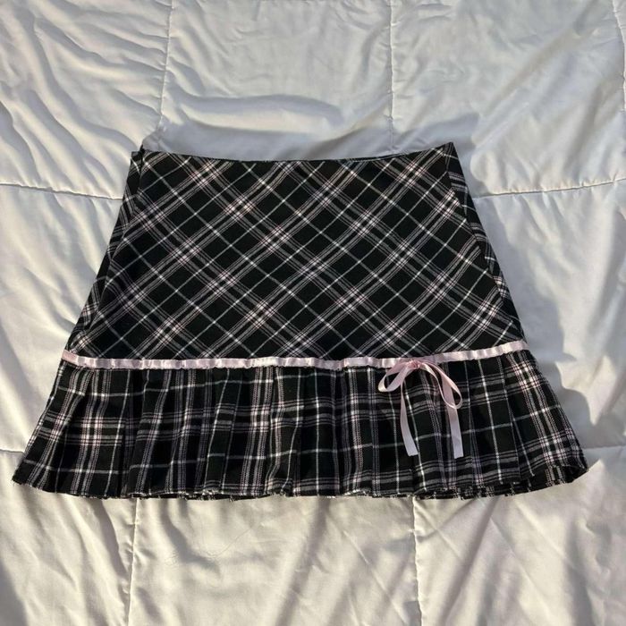 пола y2k черно-розова