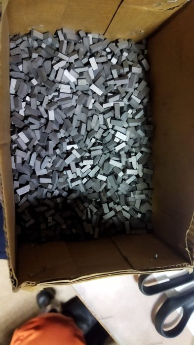 Имеем спрос на победит , нихром, олово ,свёрла,припой !