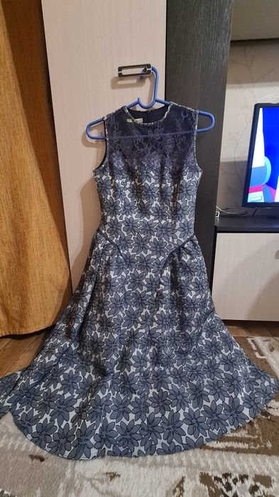 Продам платье нарядное