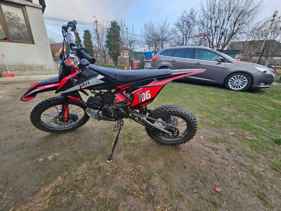 Vând moto cross jrh 125cc