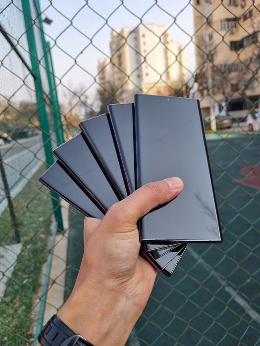 Samsung Galaxy S22 Ultra. Joyi 256 GB. Snapdragon ime o'tkan