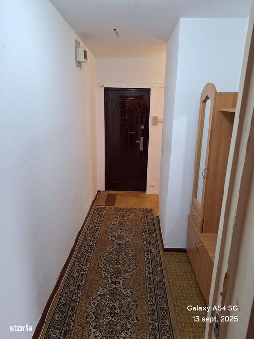 Fagaras,vand ap.3 camere etaj 1