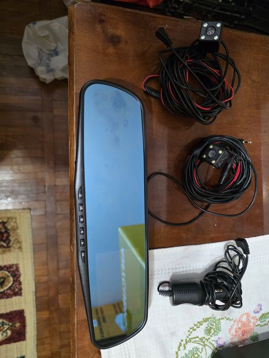 Camera oglinda dvr cu camere marsarier