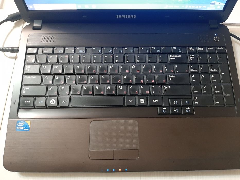 Продаю ноутбук Samsung R538

Процессор: Intel Core i3

Оперативная пам