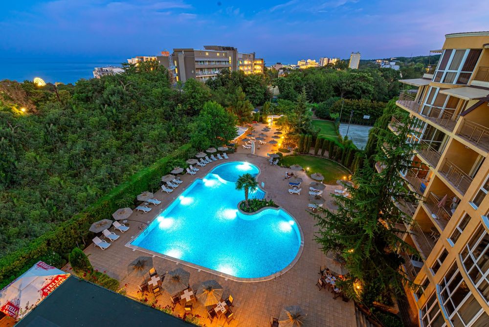 Продава се Двустаен апартамент в Варна, Младост 1 - 80 кв.м за 1375 €/кв.м - Снимка #5