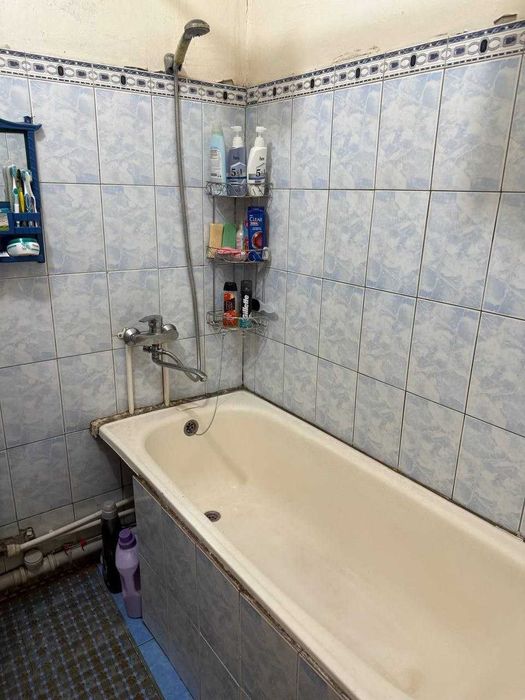 Uy Sotiladi 78kv metr