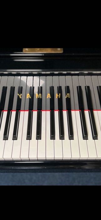 REDUCERE 2000€ —YAMAHA C3  ! ! !