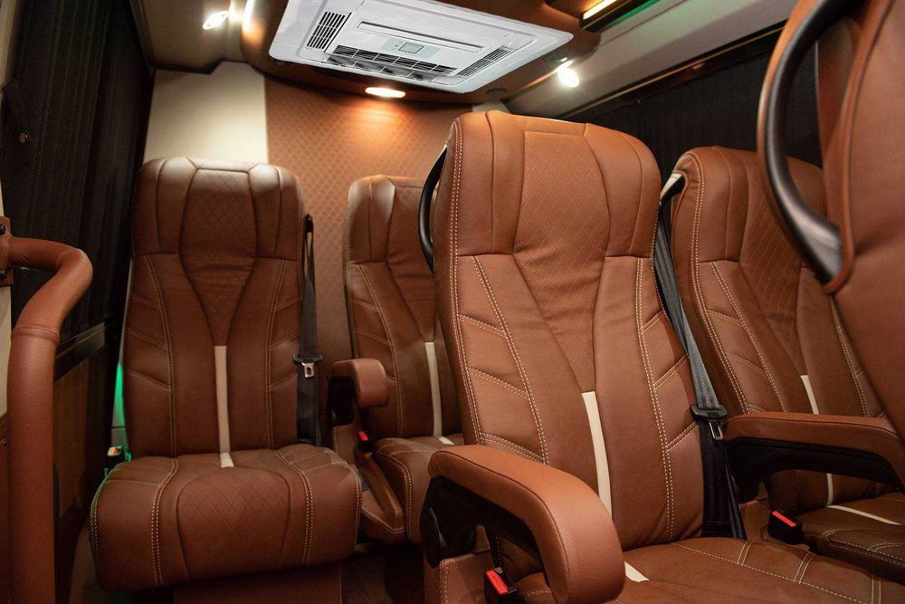 Климатизация на бус до 10 места  с Климатик “Спринтер 3+” DC24V 3500W