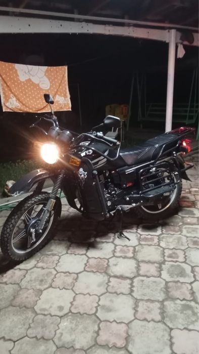 Продам мотоцикл 200 куб