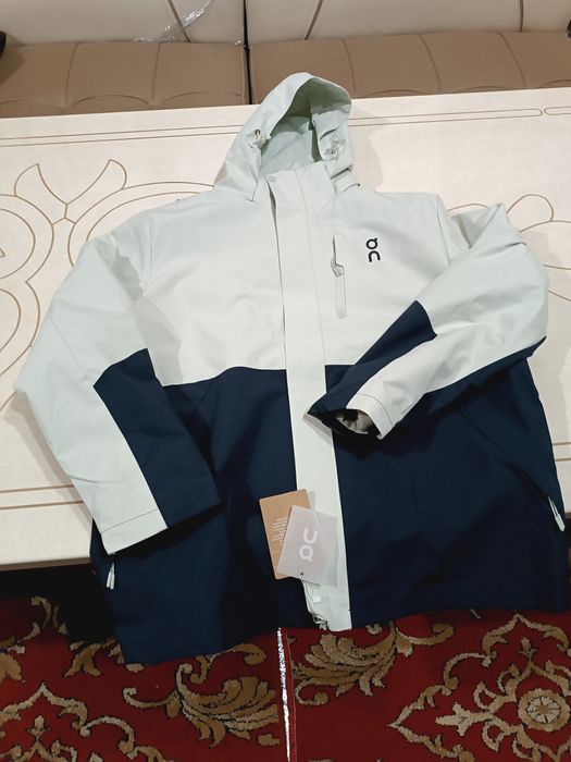 On Cloud kurtka yangi orginal Xitoy razmeri 3 xl
