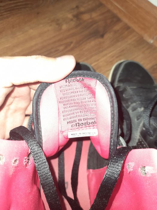 Продам кроссовки Reebok