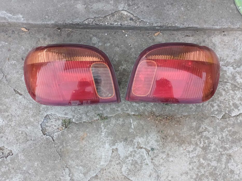 ляв и десен стоп за тойота ярис TOYOTA YARIS