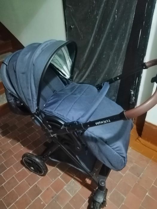 Продам коляску в хорошем состоянии.