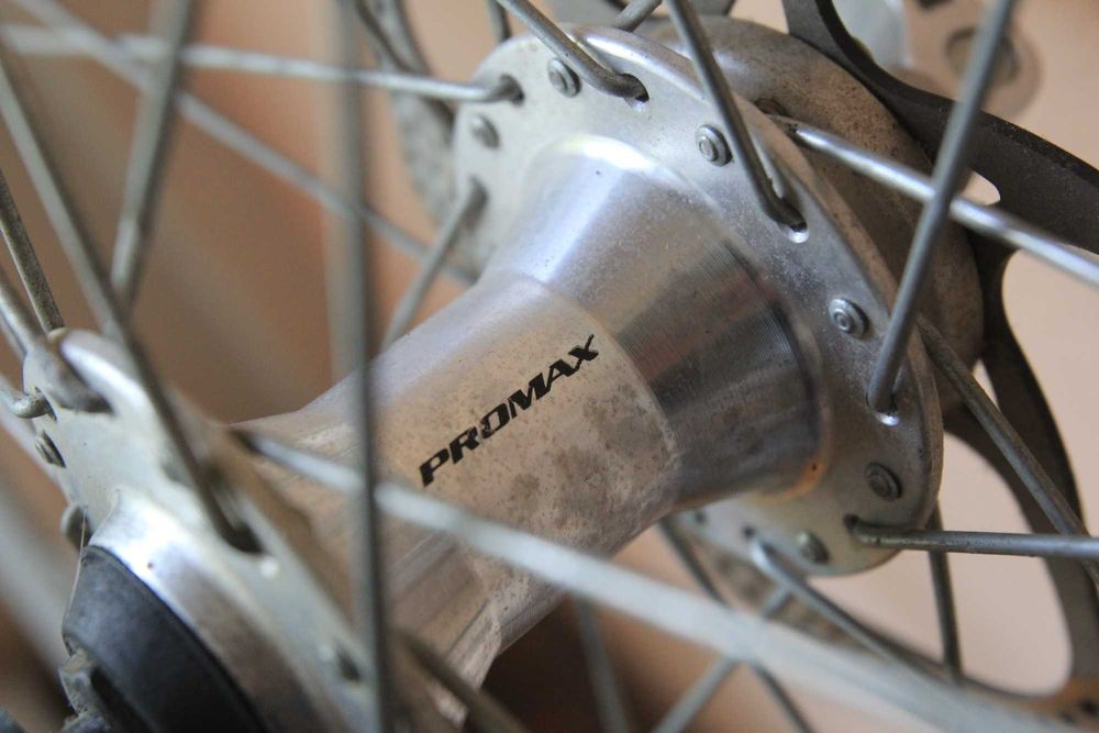 Капла за велосипед, 28", алуминиева, предна с диск.