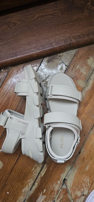 Сандали  Aldo 37.5