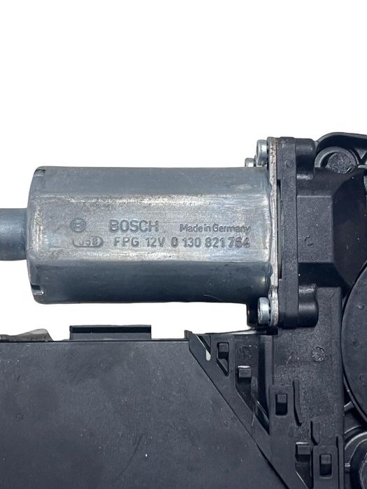 Motoras Geam Dreapta Fata Audi A8 Ii 4E2, 4E8 2002 - 2010 0130821764