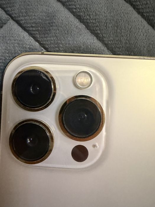 Телефон Iphone 13Pro