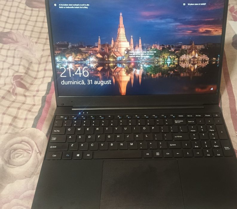 Vând laptop preț negociabil