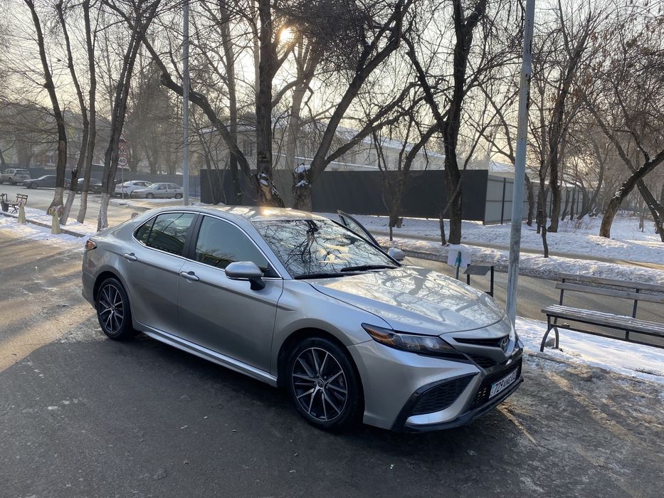 Автомашина Тойота Камри